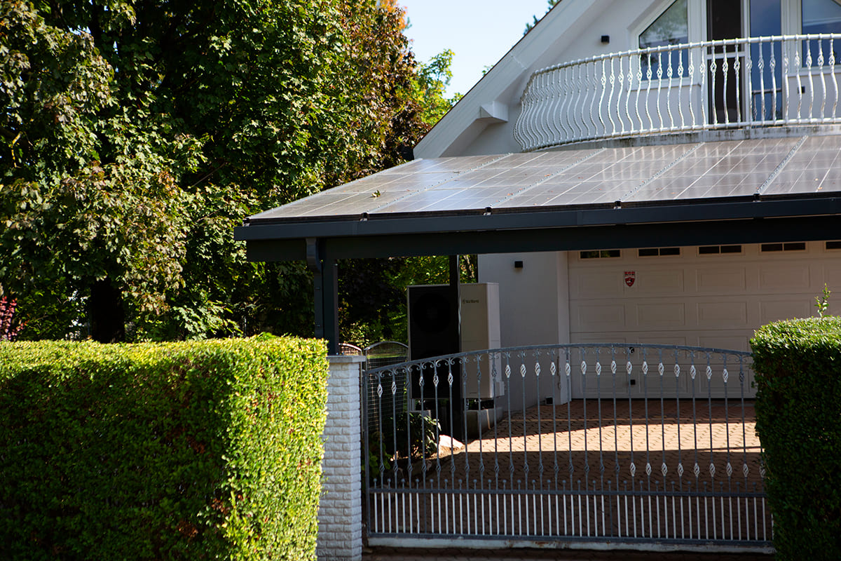 Deluxe kocsibeálló modern, egyedi kivitelben, okos extrákkal