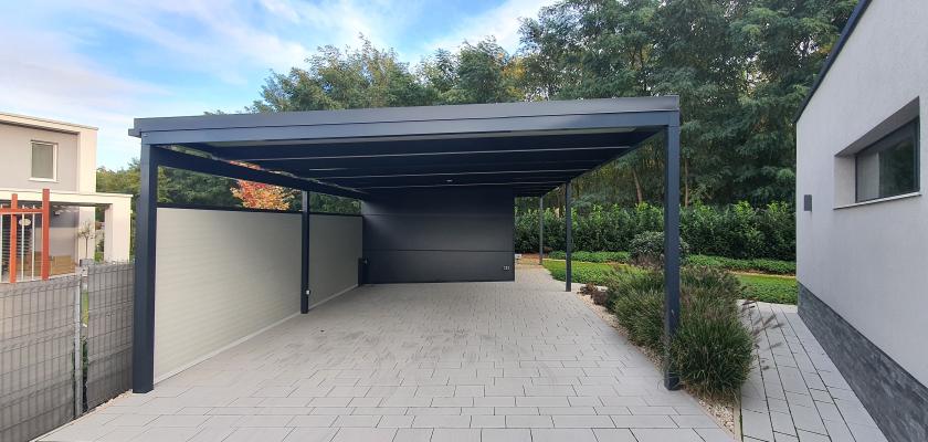 egyedi_kocsibeallo_taroloval_Deluxe_Building