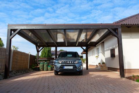 Egyedi Fa Kocsibeallo Fa Szerkezetes Kocsibeallo Dupla Kocsibeallo Autobeallo Polikarbonat Teto Felkorives Csatorna Deluxe Building