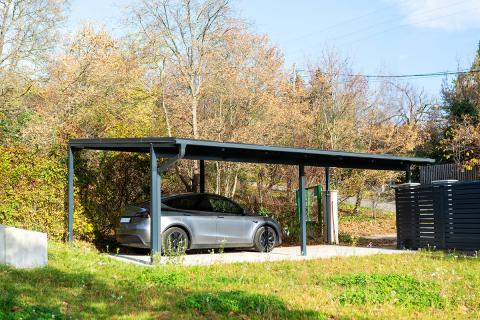 Egyedi Kocsibeallo Napelemes Kocsibeallo Dupla Kocsibeallo Autobeallo Epites Aluminium Szerkezet Deluxe Building