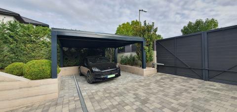 Aluminium kocsibeálló szendvicspanel fedéssel 05