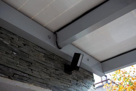 Deluxe building napelemes aluminium kocsibeallo szurke porszorassal polikarbonat teto negyzetes csatorna 12 0