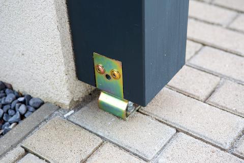 Deluxe building szendvicspanel fedesu kocsibeallo retegragasztott fa szerkezet antracit egyedi nyitott 03