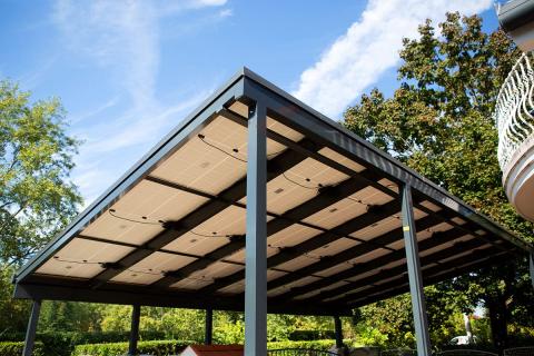 Deluxe dupla egyedi napelemes kocsibeallo aluminium szerkezet antracit 20