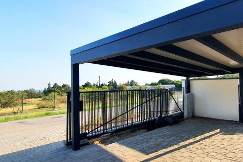 Deluxe kocsibeallo egyedi dupla kocsibeallo ragasztott fa szerkezet szendvicspanel fedes antracit szin 03