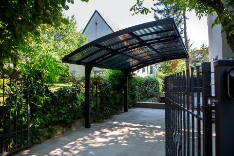 Deluxe kocsibeallo palram arizona eloregyartott aluminium szerkezet antracit 02 0