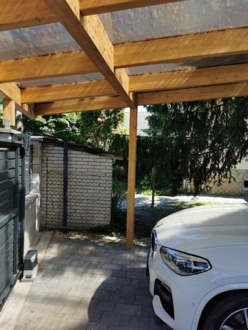 Lazúr festésű, ragasztott fa kocsibeálló, polikarbonát fedéssel 08