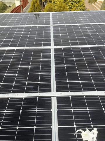 Napelemes autobeallo ragasztott fa szerkezettel 06