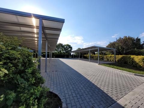 Parkoló, kocsibeálló fedés alumínium szerkezettel, polikarbonát fedéssel 05