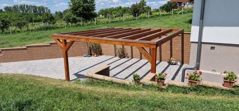 Pergola kocsibeálló ragasztott fából 03