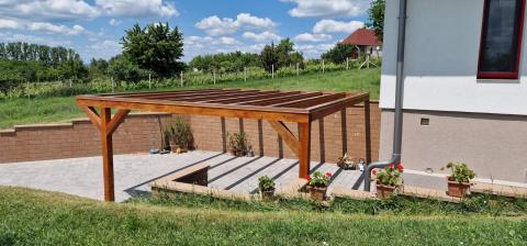 Pergola kocsibeálló ragasztott fából 04