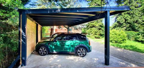 ragasztott fa egyedi kocsibeálló hajópadló és zsindely fedéssel  01