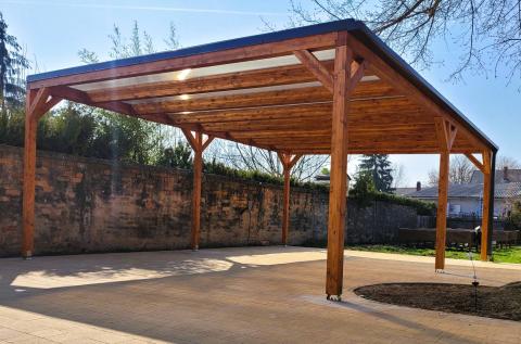 Ragasztott fa szerkezetű, polikarbonát fedésű, dupla kocsibeálló 01