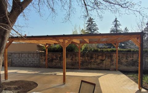 Ragasztott fa szerkezetű, polikarbonát fedésű, dupla kocsibeálló 04