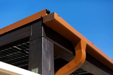 Napelemes Kocsibello Fa Szerkezetes Autobeallo Elektromos Auto Tolto Szimpa Beallo Egyedi Deluxe Building