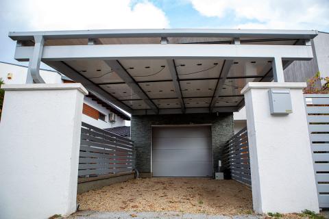 Deluxe napelemes alumínium kocsibeálló, szürke porszórással