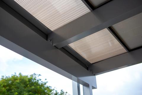 Deluxe napelemes alumínium kocsibeálló, szürke porszórással